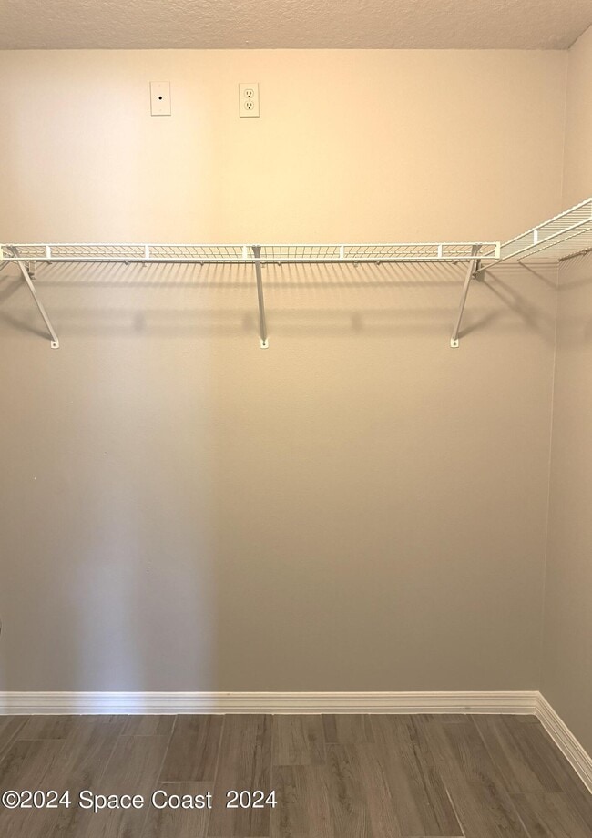 Building Photo - 5615 Andrea St