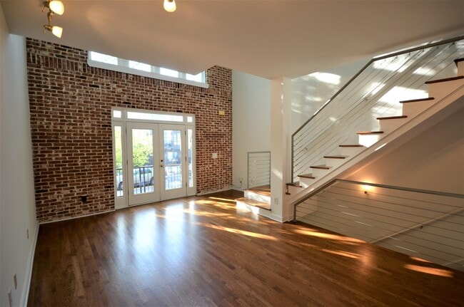 Building Photo - 142 Moreland Ave SE