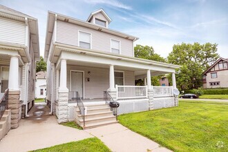 Building Photo - 1646 E St