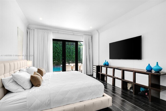 Building Photo - 110 3rd San Marino Terrace