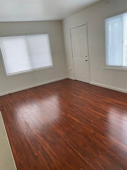 Building Photo - 1246 80th Ave