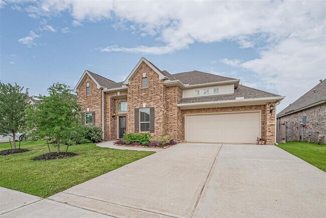 Building Photo - 5511 Highland Dr