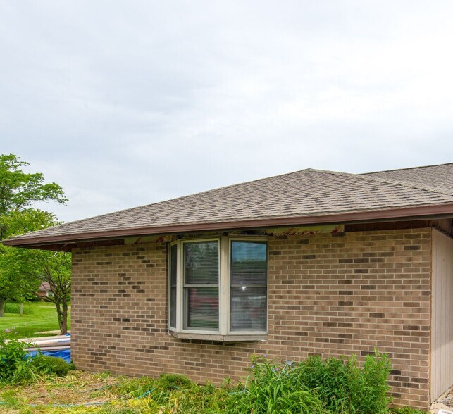 Building Photo - 123 Pierre Pl
