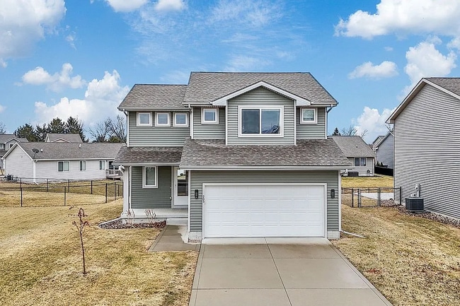 Building Photo - 205 SW 48th St