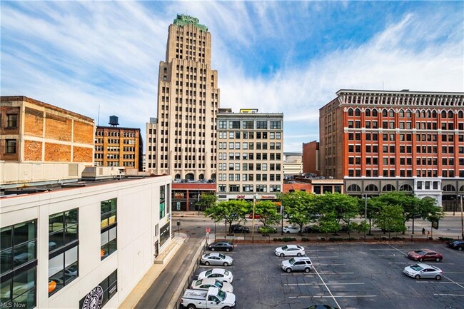 Building Photo - 750 Prospect Ave E