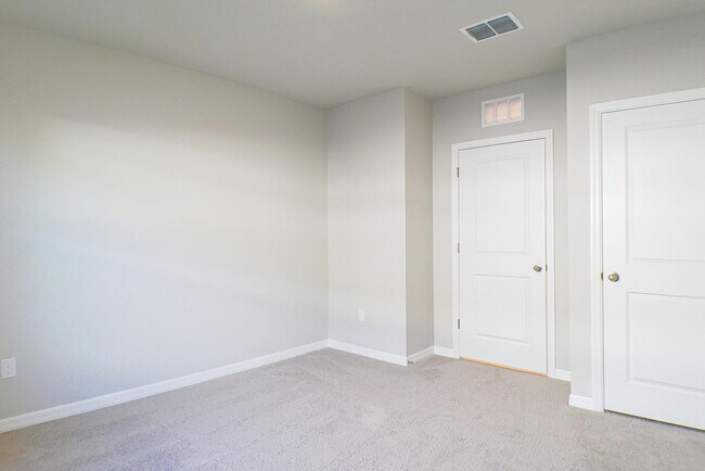 Building Photo - New Construction 4 beds 2 baths with lake view in Fort Myers