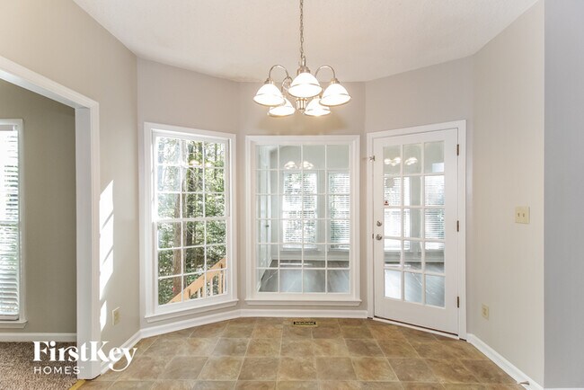 Building Photo - 227 Vienna Way