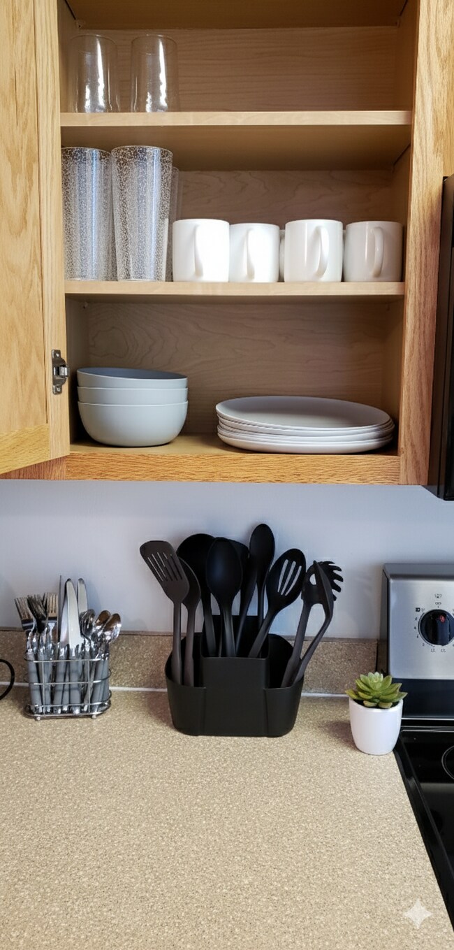 Building Photo - 6519 W Newberry Rd