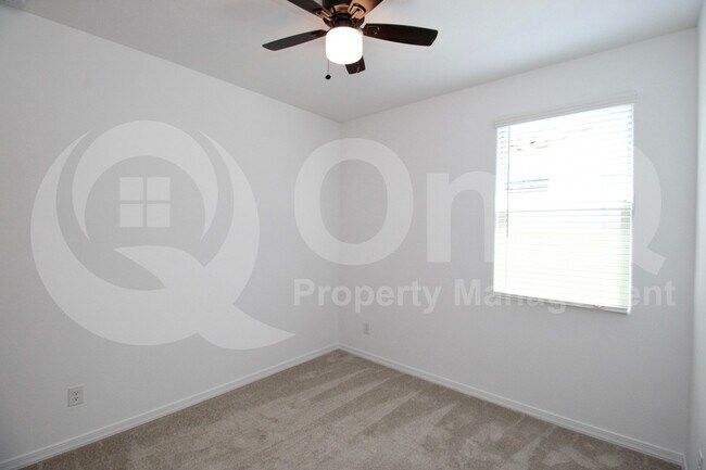Building Photo - 8810 W Pasadena Ave