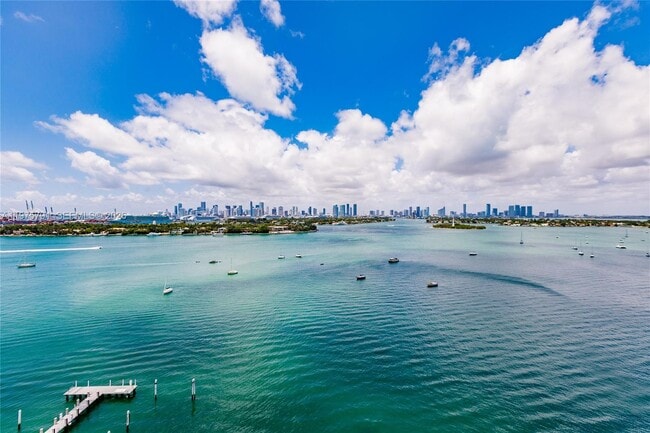 Building Photo - 1000 West Ave