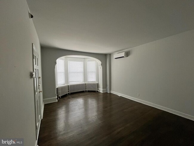 Building Photo - 357 Lyceum Ave