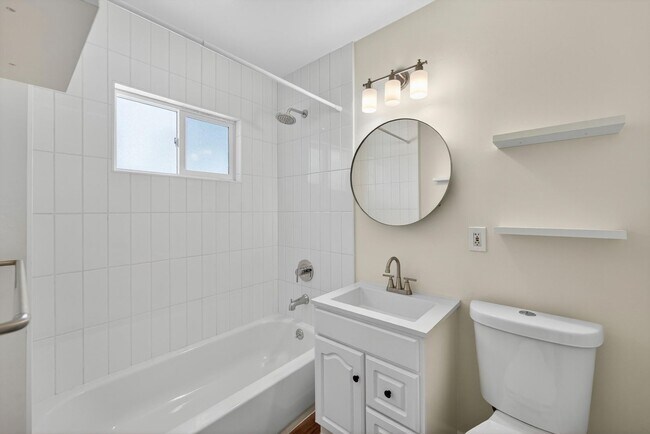Building Photo - Charming Fullerton Cul-de-Sac Home with Large Yard & Detached Garage