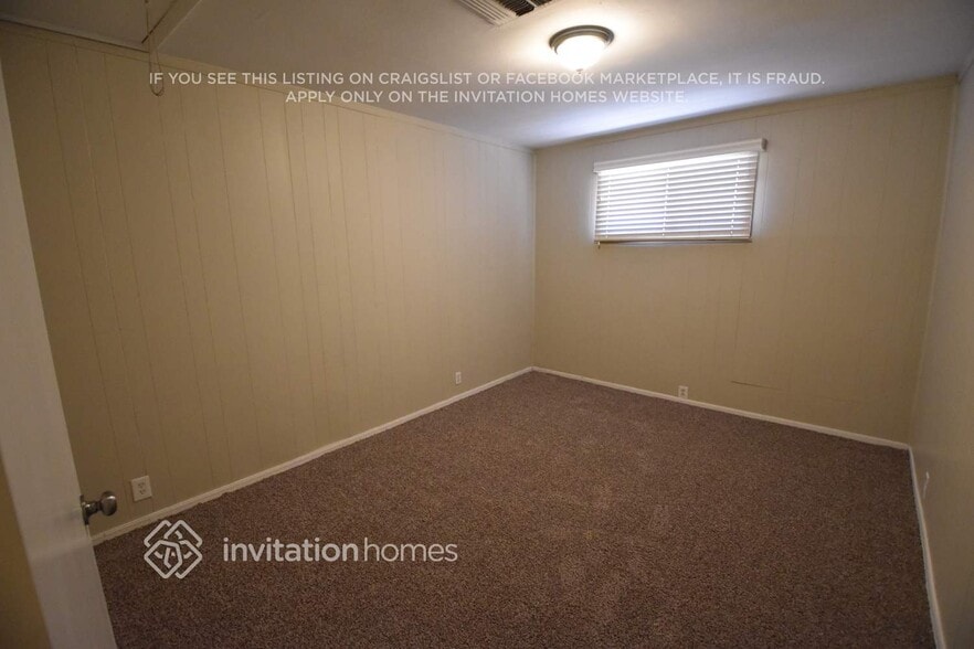 Building Photo - 1754 W 2nd St