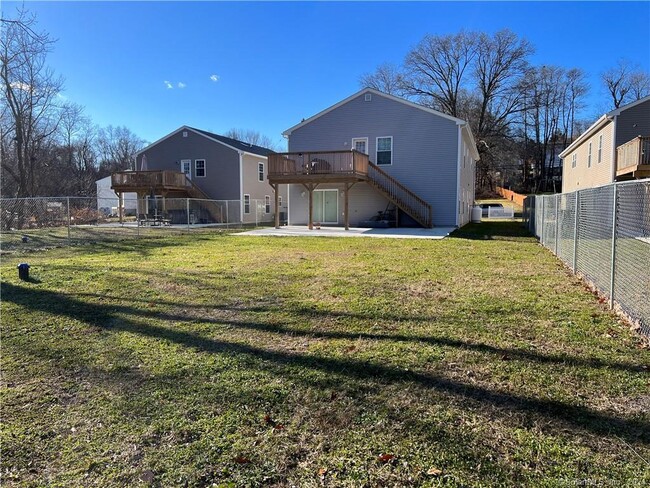 Building Photo - 168 Peabody St