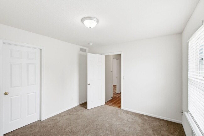 Building Photo - 4404 W Jeana Ct