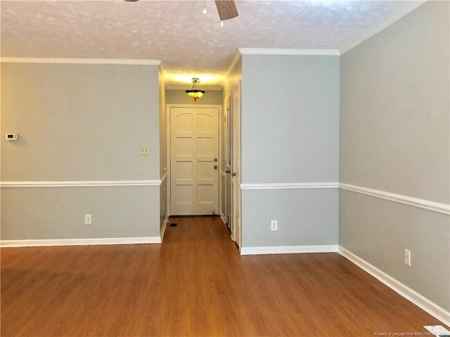 Building Photo - 694 Dowfield Dr