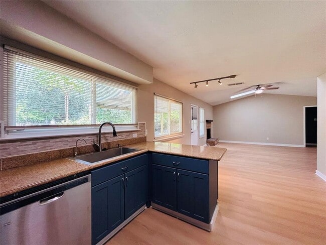 Building Photo - 2608 Cypress Ln