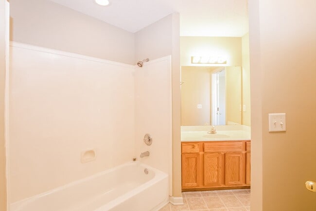 Building Photo - 2774 Java Dr