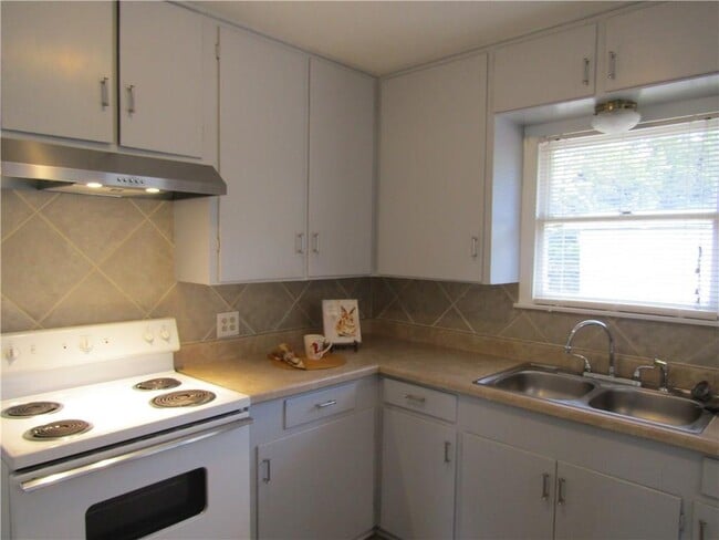 Building Photo - 10620 Deer Canyon Rd