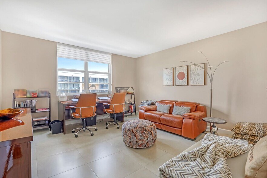 Building Photo - 3450 S Ocean Blvd