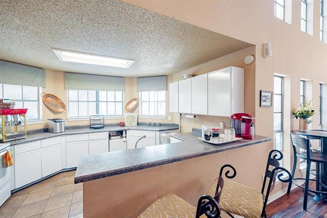 Building Photo - 2809 E William Cannon Dr