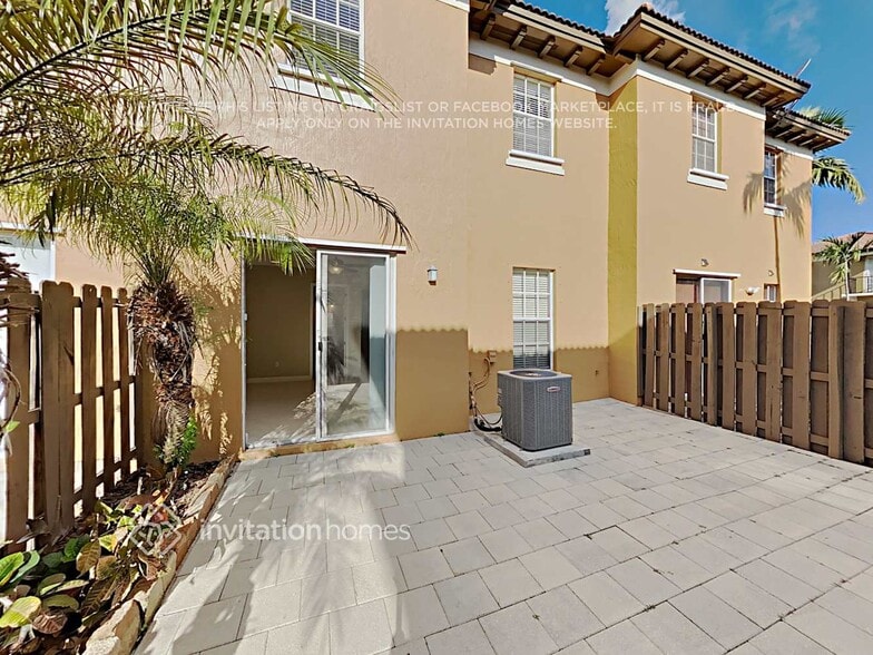 Building Photo - 4432 Arabian Way