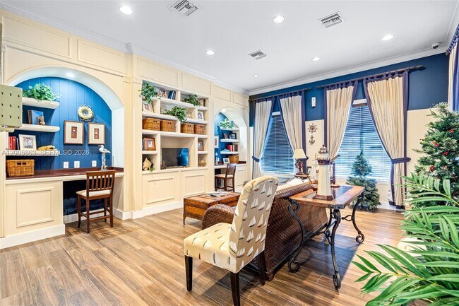 Building Photo - 6841 SW 44th St