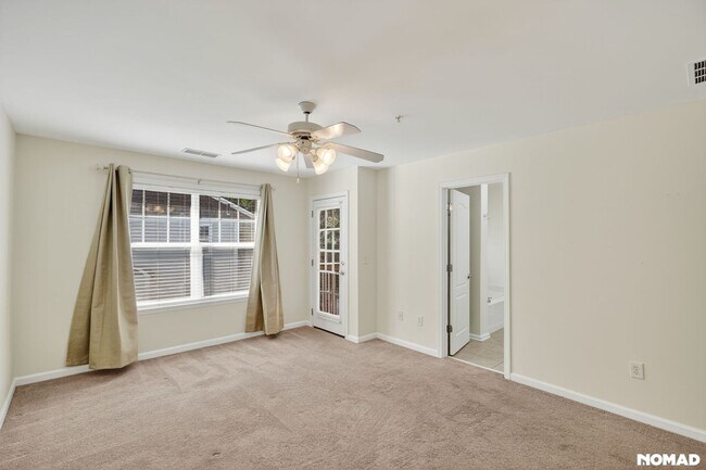 Building Photo - 235 River Green Ave