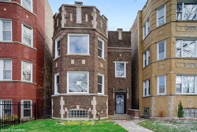 Building Photo - 8209 S Marshfield Ave