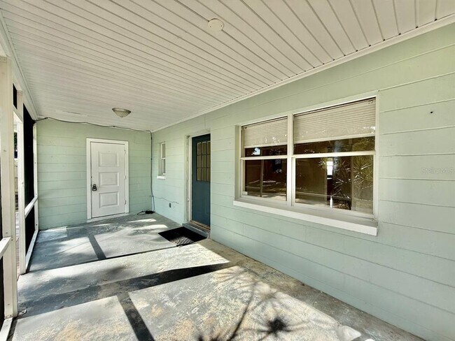 Building Photo - 2918 10th Ave N