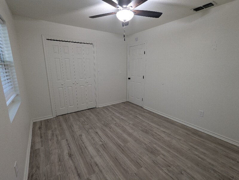 Building Photo - 114 Scofield Ave