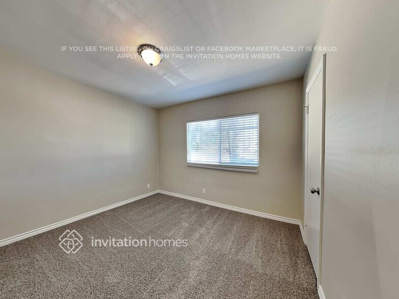 Building Photo - 8005 Quartz Ave