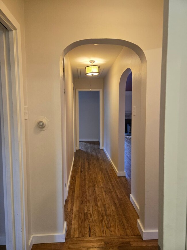 Building Photo - Spacious Single-Story 3 Bed / 2 Bath Home in Federal Way