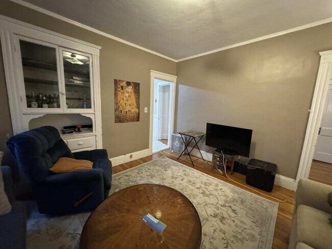 Building Photo - 28 Sunset Rd