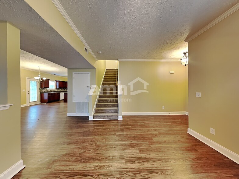 Building Photo - 3605 Belvidere Ct