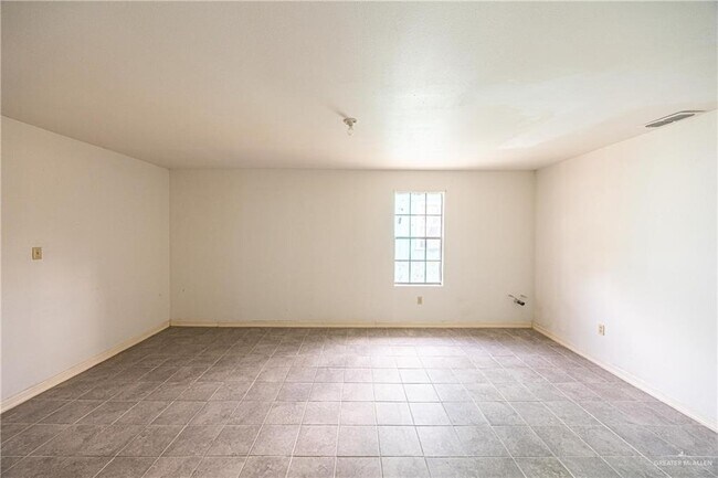 Building Photo - 18 Expressway 83