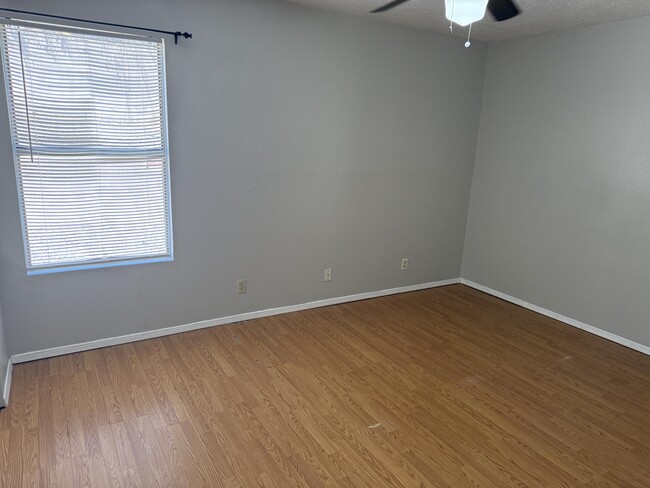 Building Photo - 1621 Patti Pl NE