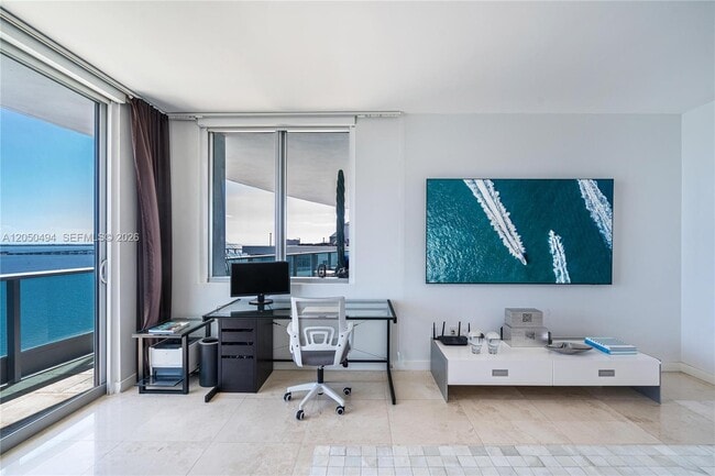 Building Photo - 1331 Brickell Bay Dr