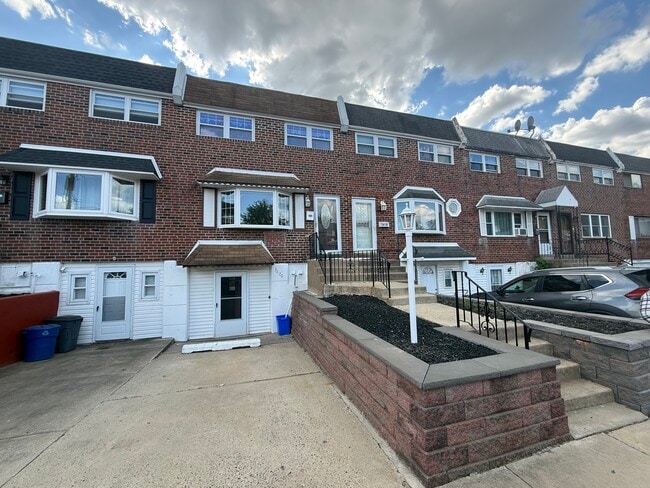 Building Photo - 3620 Canby Dr