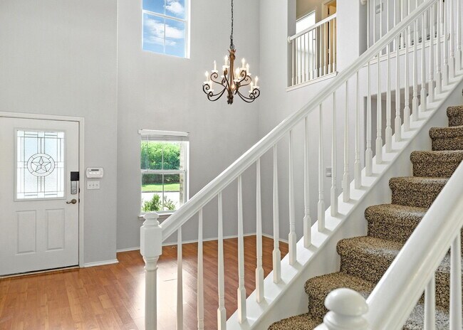 Building Photo - Striking Two-Story New Braunfels Rental Home