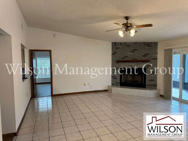 Building Photo - 1420 Flamingo Dr