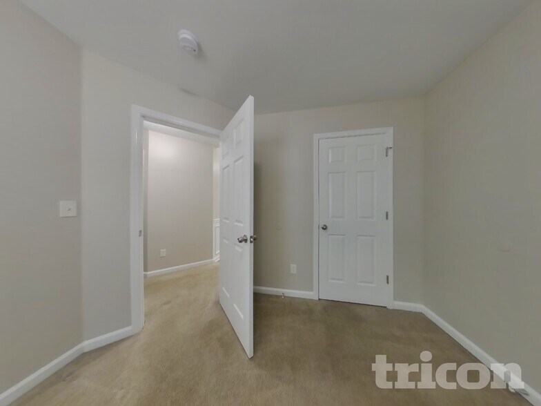 Building Photo - 247 Augusta Woods Dr