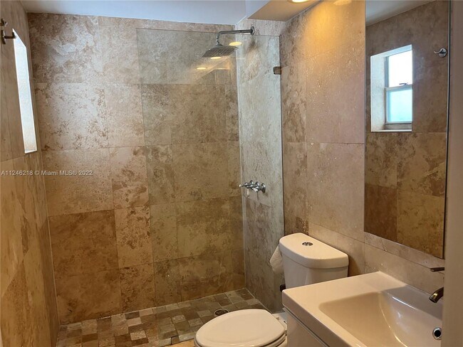 Building Photo - 1610 Lenox Ave