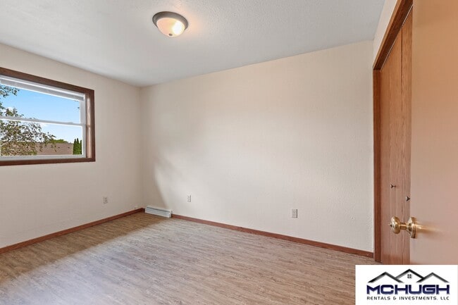 Building Photo - 527 Northridge Dr