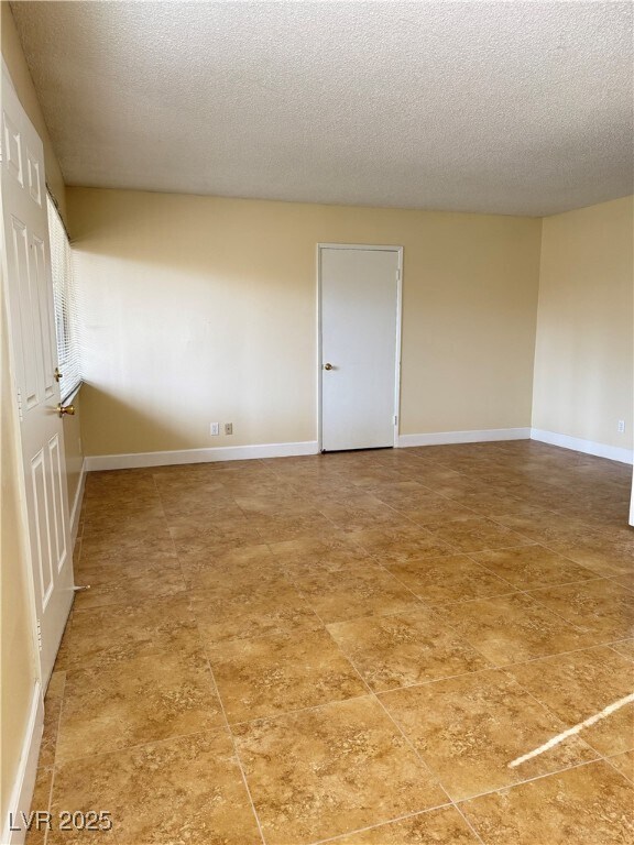 Building Photo - 350 E Desert Inn Rd