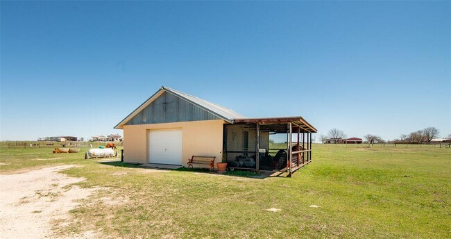 Building Photo - 10106 Schmidt Ln