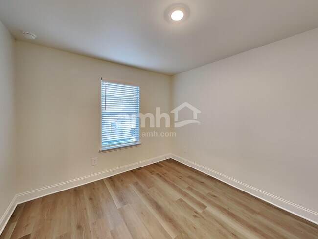 Building Photo - 3535 Shane Hill Rd SW