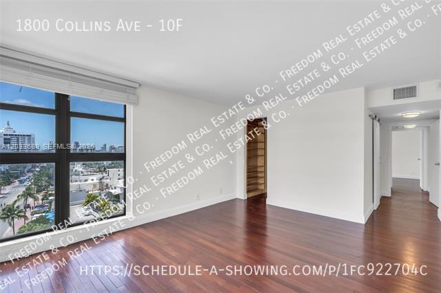 Building Photo - 1800 Collins Ave