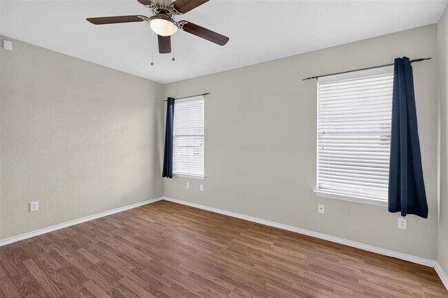 Building Photo - 313 Wimberley St