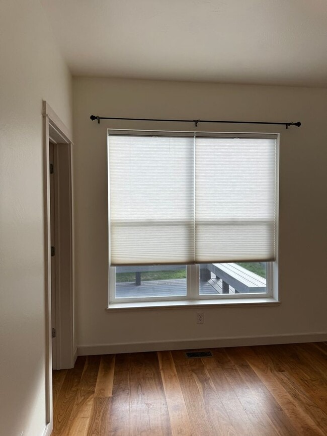 Building Photo - A Lovely Westside Single Family Home in the Desirable Valley West Subdivision